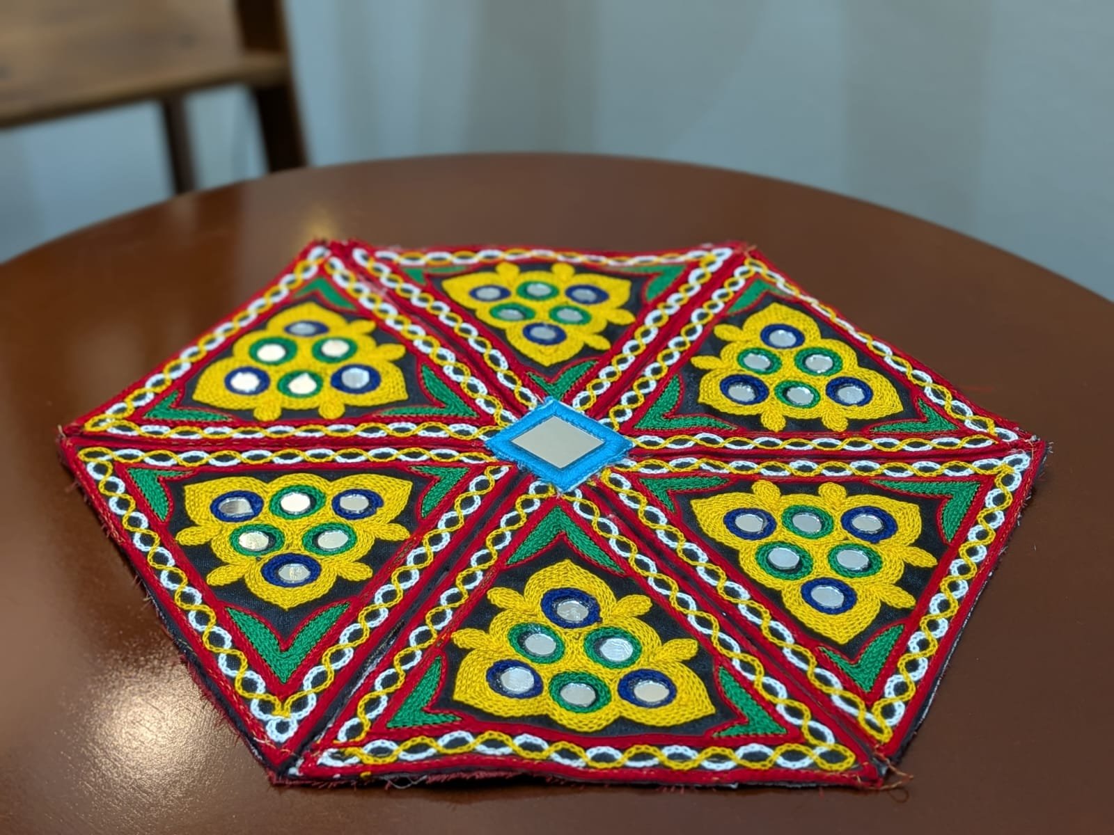 Table runner image